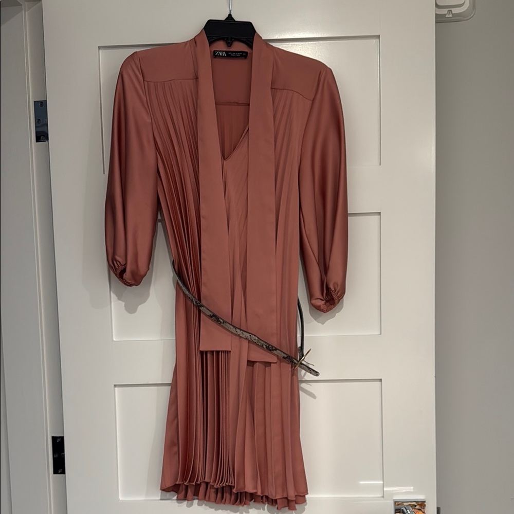 Zara Pink Sheath Dress with Bishop Sleeves V-neck